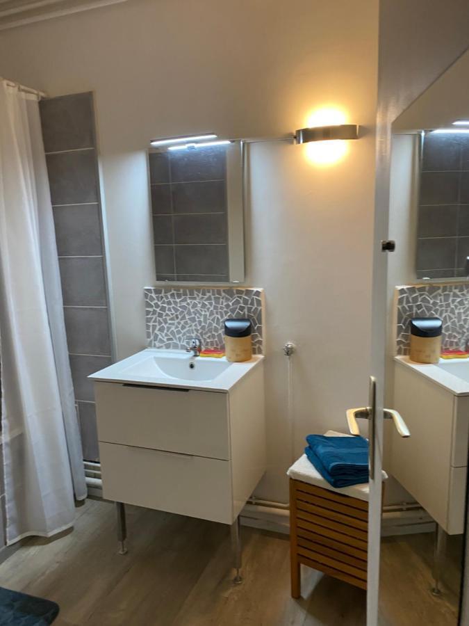 אנסי Joli Appartement Meuble מראה חיצוני תמונה